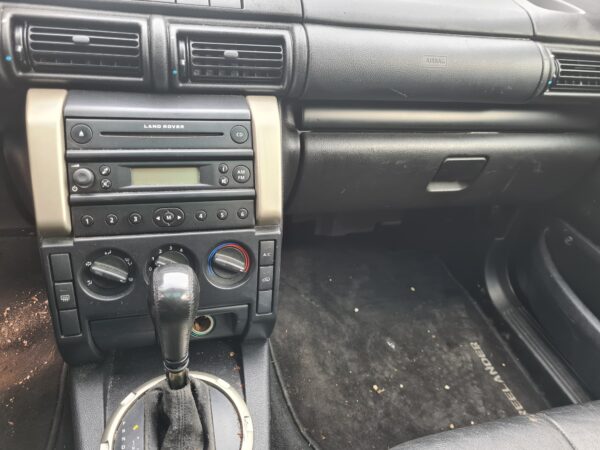 freelander 1 L314 2.5 V6 automaat hardtop uit 2004 kleur Java zwart ( 697 ) bekleding zwart leer / alcantara