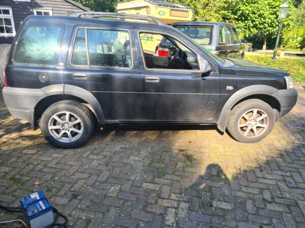 freelander 1 L314 stationwagen 1800 cc kleur zwart bouwjaar 2003
