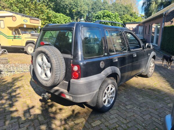 freelander 1 L314 stationwagen 1800 cc kleur zwart bouwjaar 2003