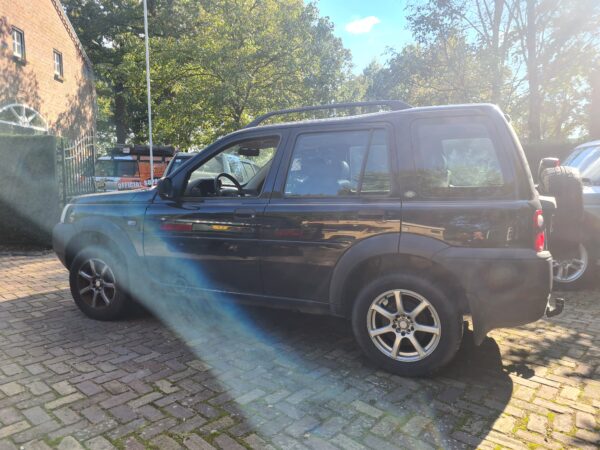 freelander 1 L314 stationwagen 1800 cc kleur zwart bouwjaar 2003