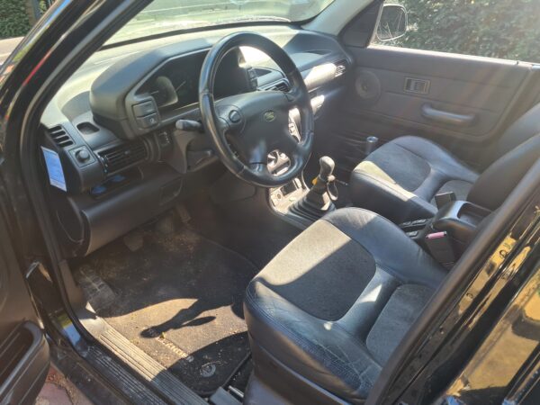 freelander 1 L314 stationwagen 1800 cc kleur zwart bouwjaar 2003
