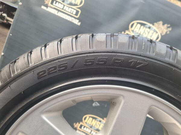 freelander 1 L314 lm velg 17" TREK set 5 stuks 225x55x17" , reserve wiel is ander merkband