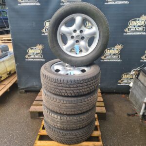 freelander 1 L314 lm velg 17" TREK set 5 stuks 225x55x17" , reserve wiel is ander merkband