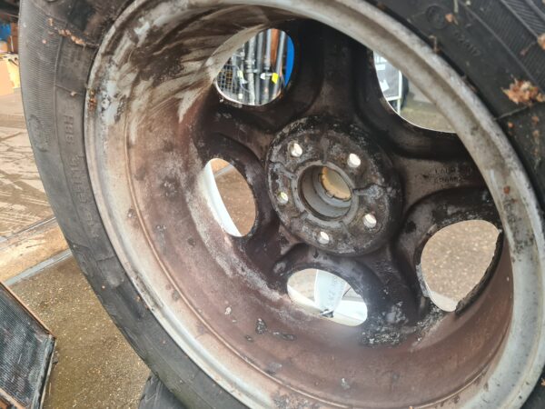freelander 1 L314 lm velg 17" TREK set 5 stuks 225x55x17" , reserve wiel is ander merkband