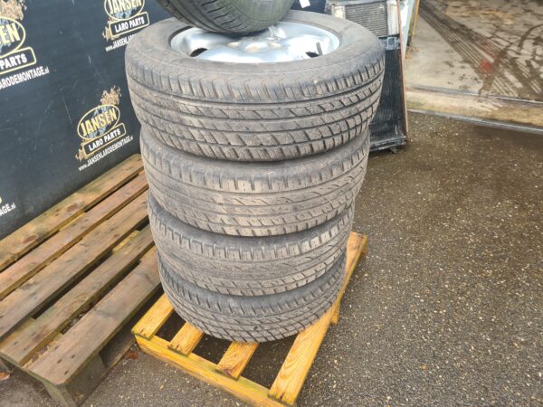 freelander 1 L314 lm velg 17" TREK set 5 stuks 225x55x17" , reserve wiel is ander merkband