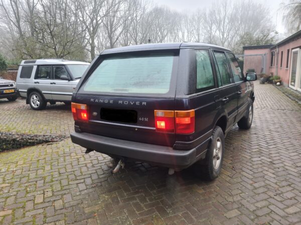 range rover P38 4.0 V8 automaat HSE bouwjaar 1999 kleur blauw met electrische stoelen beige leer