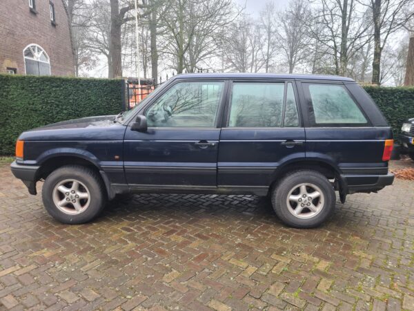 range rover P38 4.0 V8 automaat HSE bouwjaar 1999 kleur blauw met electrische stoelen beige leer