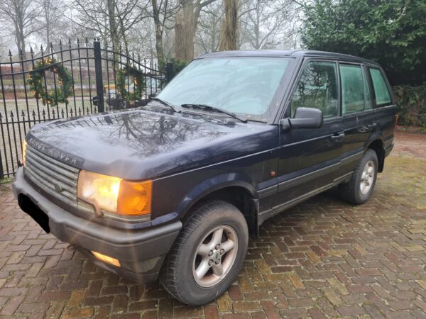 range rover P38 4.0 V8 automaat HSE bouwjaar 1999 kleur blauw met electrische stoelen beige leer