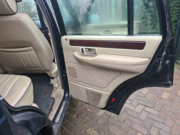 range rover P38 4.0 V8 automaat HSE bouwjaar 1999 kleur blauw met electrische stoelen beige leer