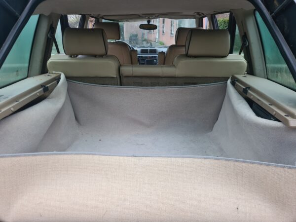 range rover P38 4.0 V8 automaat HSE bouwjaar 1999 kleur blauw met electrische stoelen beige leer