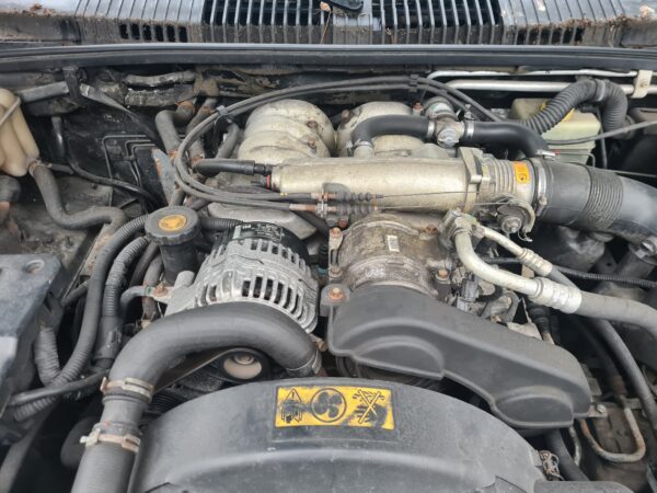 range rover P38 4.0 V8 automaat HSE bouwjaar 1999 kleur blauw met electrische stoelen beige leer