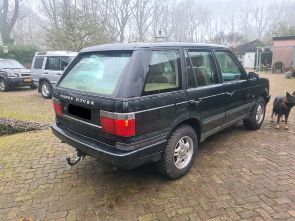 range rover P38 4.0 V8 automaat HSE bouwjaar 1999 kleur groen met electrische stoelen moka beige leer en terreinbanden