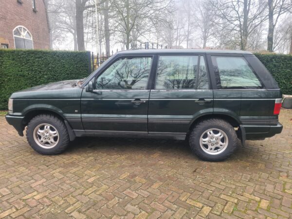 range rover P38 4.0 V8 automaat HSE bouwjaar 1999 kleur groen met electrische stoelen moka beige leer en terreinbanden