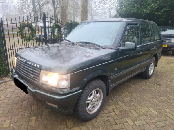 range rover P38 4.0 V8 automaat HSE bouwjaar 1999 kleur groen met electrische stoelen moka beige leer en terreinbanden