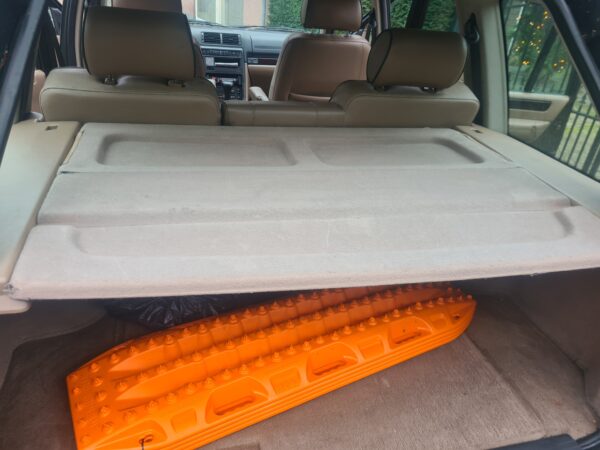 range rover P38 4.0 V8 automaat HSE bouwjaar 1999 kleur groen met electrische stoelen moka beige leer en terreinbanden