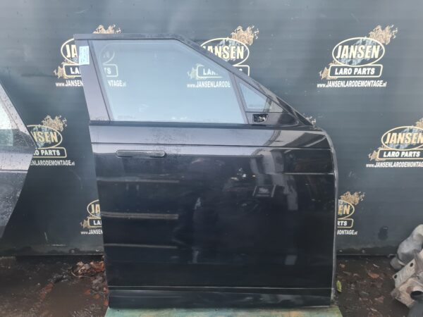 range rover sport L461 modeljaar 2023 linker voorportier kaal kleur zwart