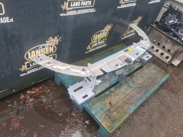 Range Rover Evoque L538 front slot bumper kaal kleur zwart
