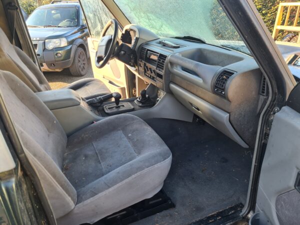 Discovery 300 Tdi automaat 2 deurs bouwjaar 1999 grijskenteken