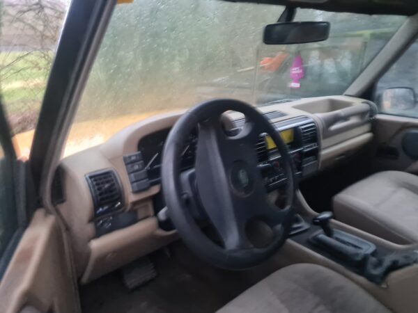 Discovery 1 300 Tdi automaat 4 deurs bouwjaar 1997 beige stoffen bekleding 7 persoons