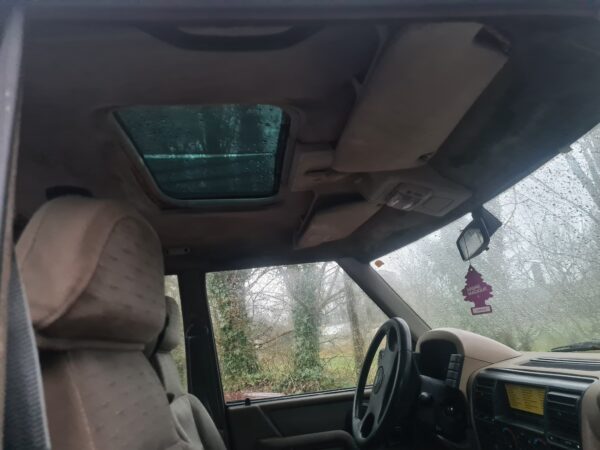Discovery 1 300 Tdi automaat 4 deurs bouwjaar 1997 beige stoffen bekleding 7 persoons