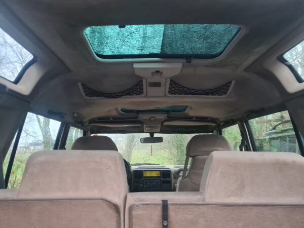 Discovery 1 300 Tdi automaat 4 deurs bouwjaar 1997 beige stoffen bekleding 7 persoons