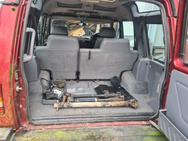 Discovery 1 RHD 3.9 EFI V8 automaat 5 persoons met electrische voorstoelen en achterbank grijs leer bouwjaar 1996