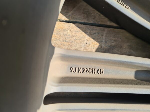 Range Rover L322 tot 2009 velg 8.5Jx20 " silver sparkle
