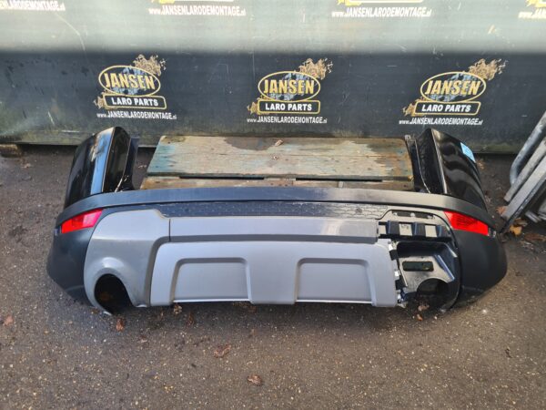 range rover Velar L560 voorbumper kaal kleur zwart santorini Black met 6x pdc, koplampsproeiers, camera , sleepoog cover en kabelboom , geen mistlamp voorbereiding model 2021