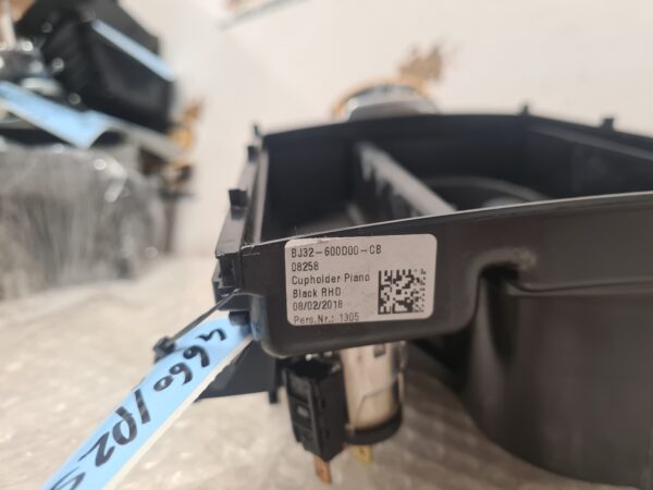 Range Rover Evoque L538 opbergvak met beker houder middenconsole piano zwart RHD