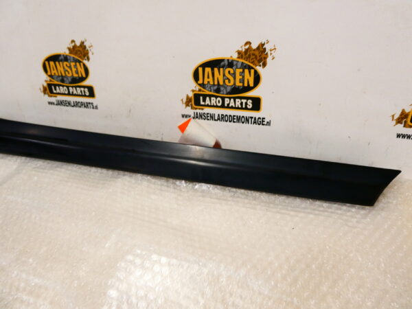 Range Rover P38 A style bekleding voorruit links voor buiten BTR7853 DCB101270