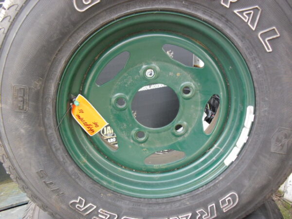 banden set met velg staal type zwaar uitgevoerd 16" x 7 J 7 stuks met General Grabber HTS 265x75xR16"