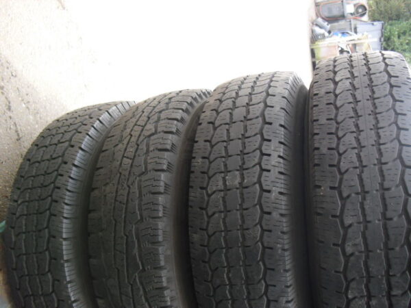 banden set met velg staal type zwaar uitgevoerd 16" x 7 J 7 stuks met General Grabber HTS 265x75xR16"