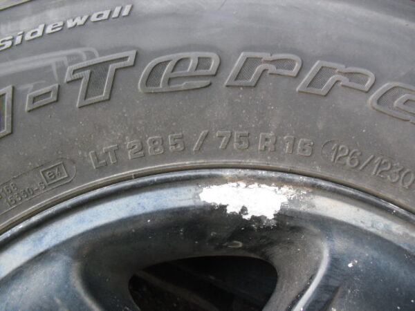 banden set met velg staal type zwaar uitgevoerd 16" x 7 J 7 stuks met General Grabber HTS 265x75xR16"