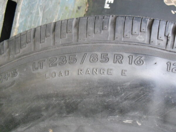 banden set met velg staal type zwaar uitgevoerd 16" x 7 J 7 stuks met General Grabber HTS 265x75xR16"