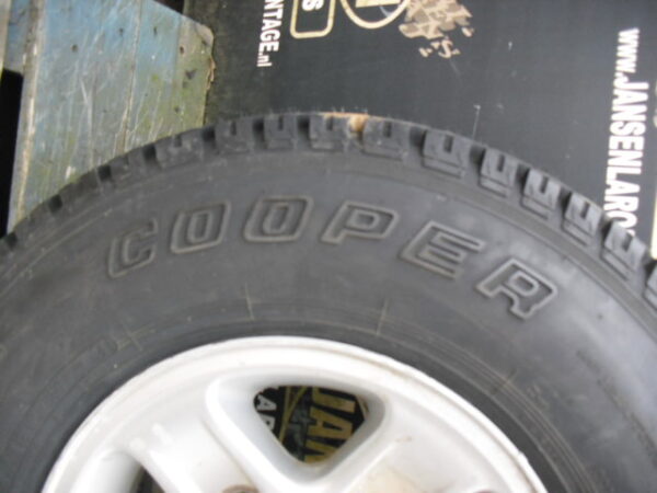 banden set met velg staal type zwaar uitgevoerd 16" x 7 J 7 stuks met General Grabber HTS 265x75xR16"