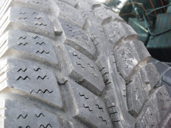 banden set met velg staal type zwaar uitgevoerd 16" x 7 J 7 stuks met General Grabber HTS 265x75xR16"