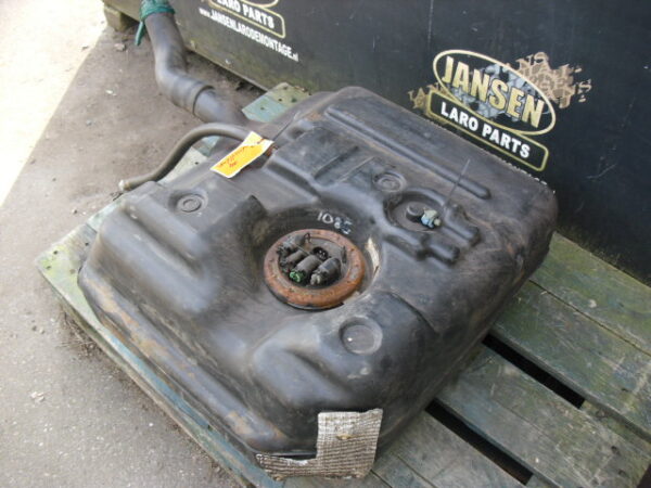 banden set met velg staal type zwaar uitgevoerd 16" x 7 J 7 stuks met General Grabber HTS 265x75xR16"