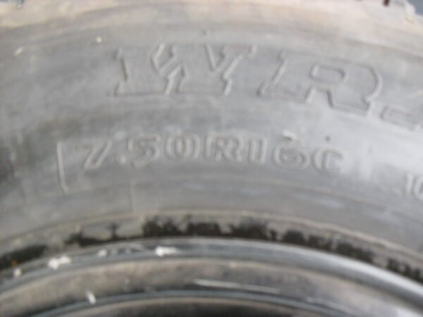 Banden set met velgen voor Range Rover Classic / Discovery 1 / defender L316 / series velg 7j x 16" LM 5 spaaks kleur zwart 4x met Goodyear Wrangler Radial 7.50 x 16"