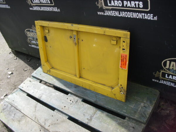 defender L316 achter deur compleet kleur rood met traanplaat