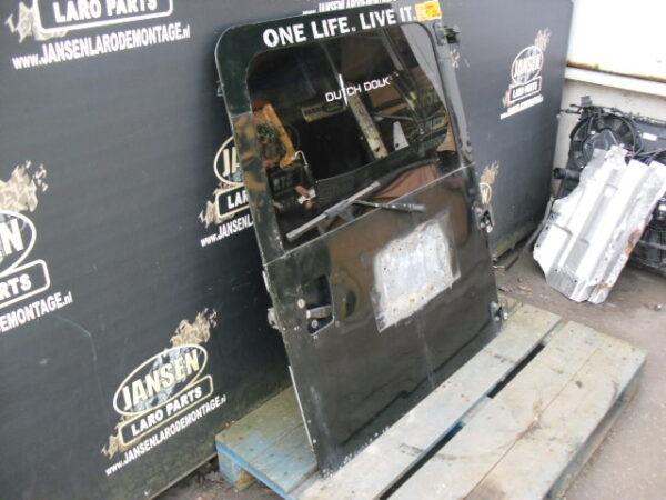 defender L316 achter deur compleet kleur wit met ophang punten gereedschap militair