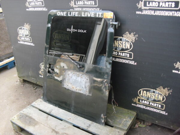 defender L316 achter deur compleet kleur wit met ophang punten gereedschap militair