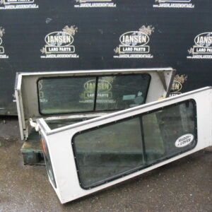 defender L316 90'' rechter en linker achter zijpaneel zonder zijruit setje kleur rood