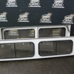 defender L316 90'' rechter en linker achter zijpaneel zonder zijruit setje kleur rood