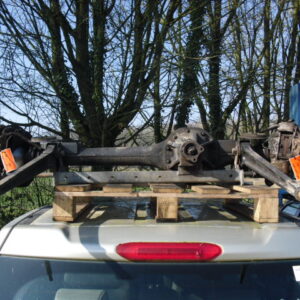 Defender L316 RHD vooras compleet 10 spline compleet met diff. beschermer en spoorstang en stuurstang beschermer tot 1994