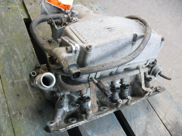 range rover classis / defender L316 / discovery 1 inlaatmanifold V8 3.9 EFI