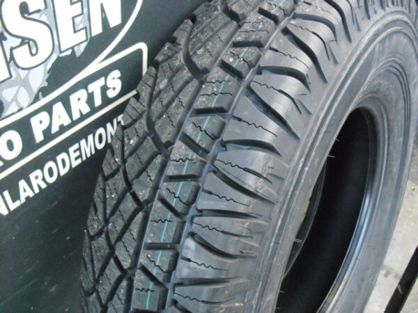 Band met velg type boost 1 stuk met general grabber tr 235x85x16" band en velg zijn nieuw