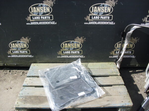 NEW Defender L663 set wielranden 110" Navik Black