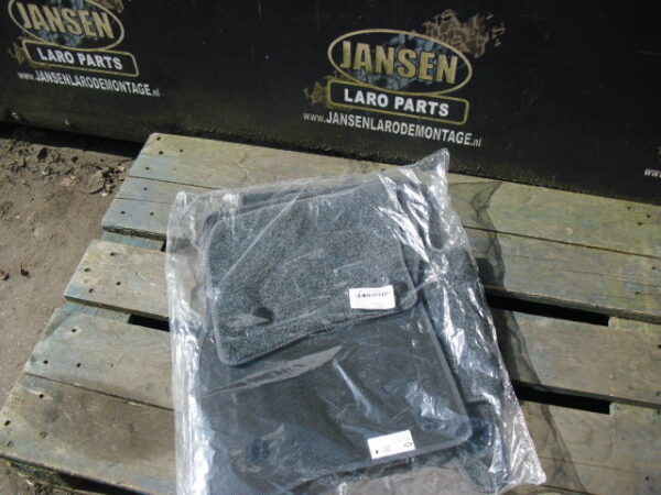 NEW Defender L663 set wielranden 110" Navik Black