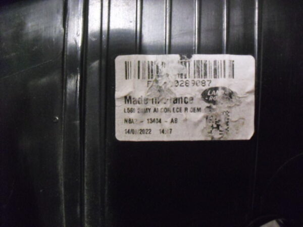 Range Rover Velar L560 achterlicht balk achterklep