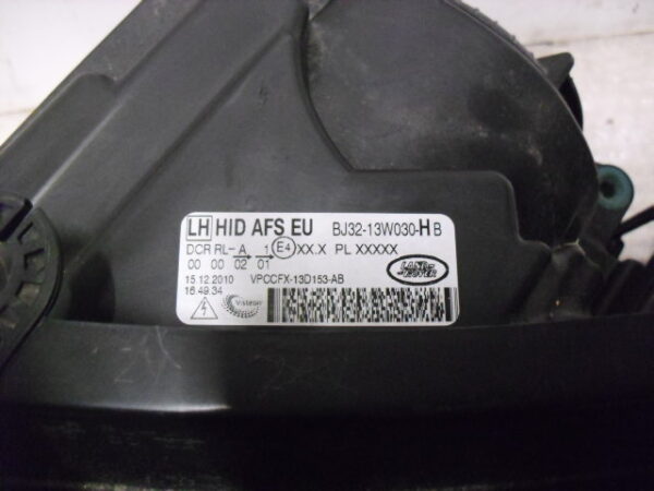 Range Rover Velar L560 achterlicht balk achterklep